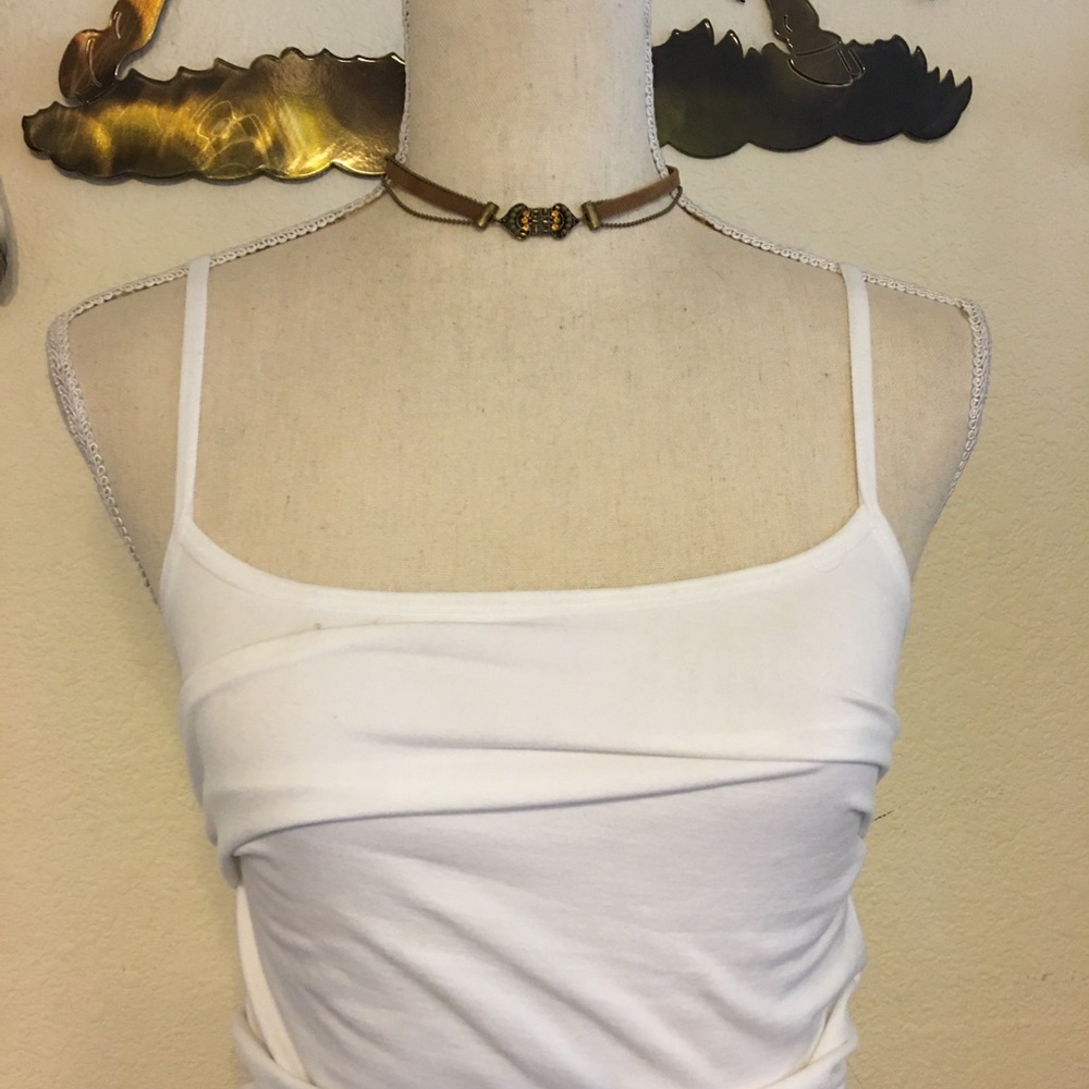 Suede choker with chain and pendant detail - Picture 3 of 8